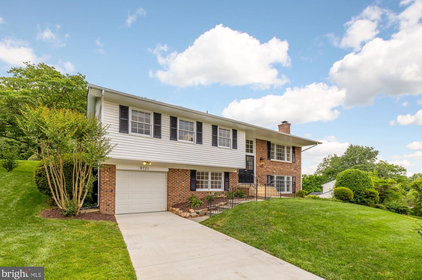 9721 Counsellor Dr, Vienna, VA 22181