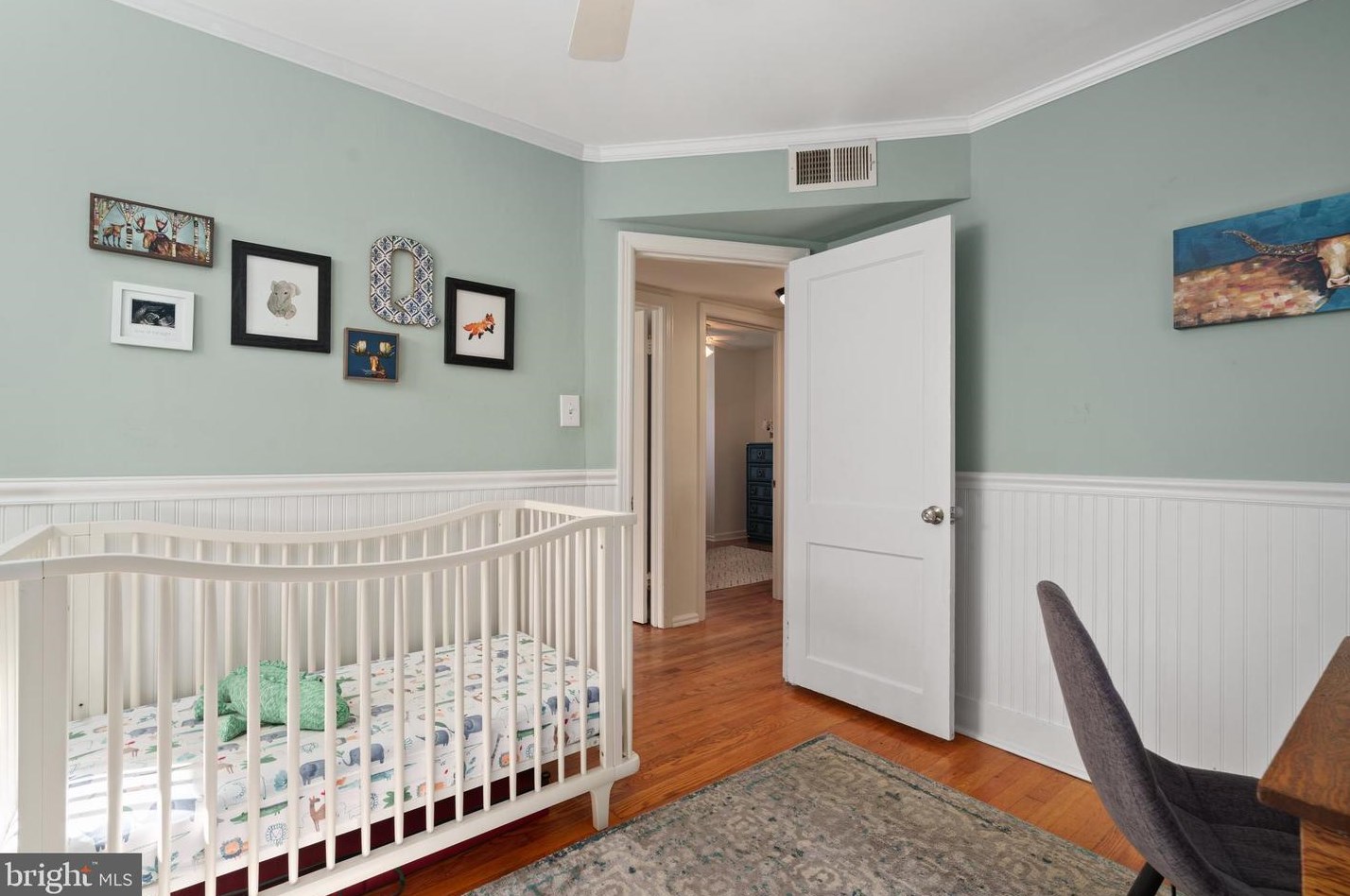 6920 Kenfig Dr, Falls Church VA  22042-3825 exterior