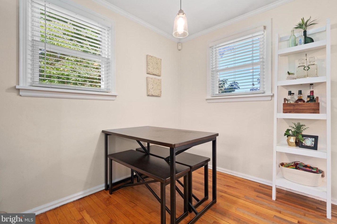 6920 Kenfig Dr, Falls Church VA  22042-3825 exterior