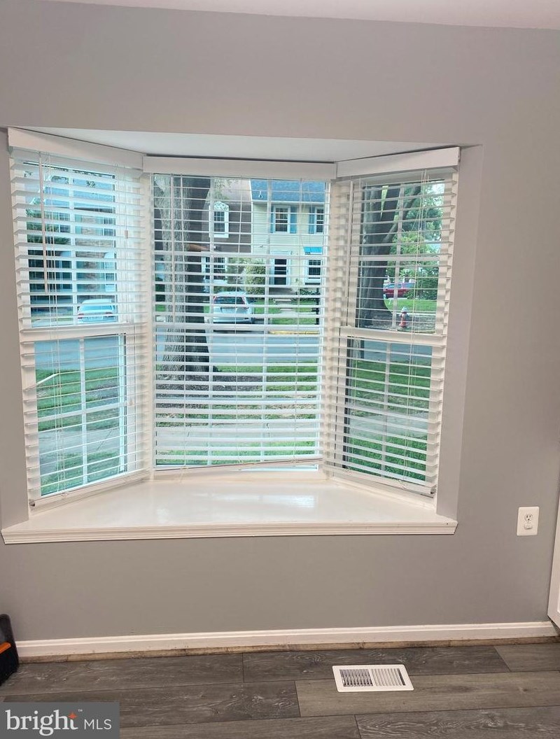 10221 Quiet Pond Ter, Springfield VA  22015-3725 exterior