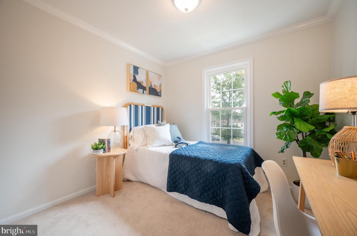 8474 Blue Oak Ct, Springfield VA  22153-3558 exterior