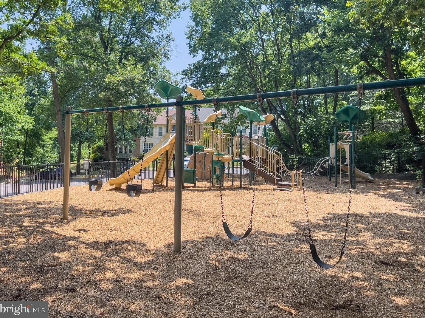 8474 Blue Oak Ct, Springfield VA  22153-3558 exterior