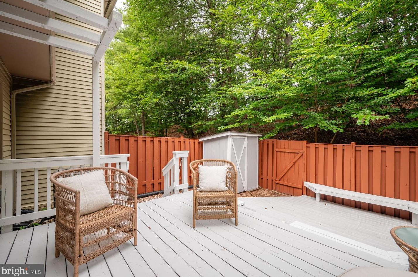 8474 Blue Oak Ct, Springfield VA  22153-3558 exterior