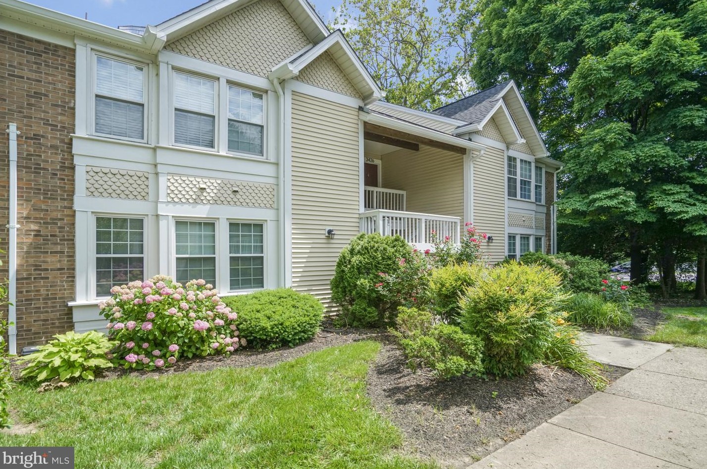 3426 Lakeside View Dr, Falls Church VA  22041-2448 exterior