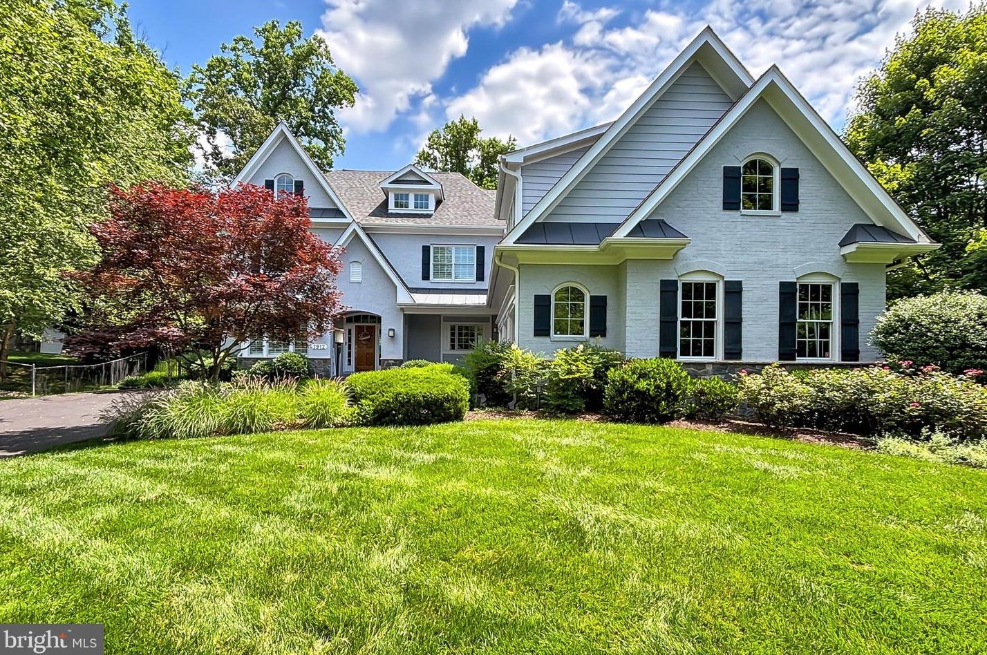 7912 Jansen Dr, Springfield, VA 22152