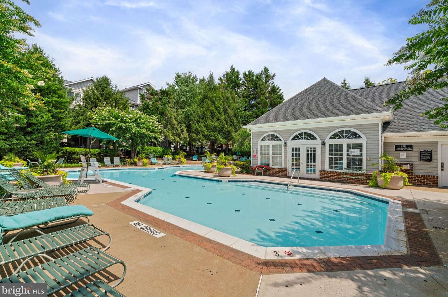 4616 Superior Square #4616, Fairfax, VA 22033