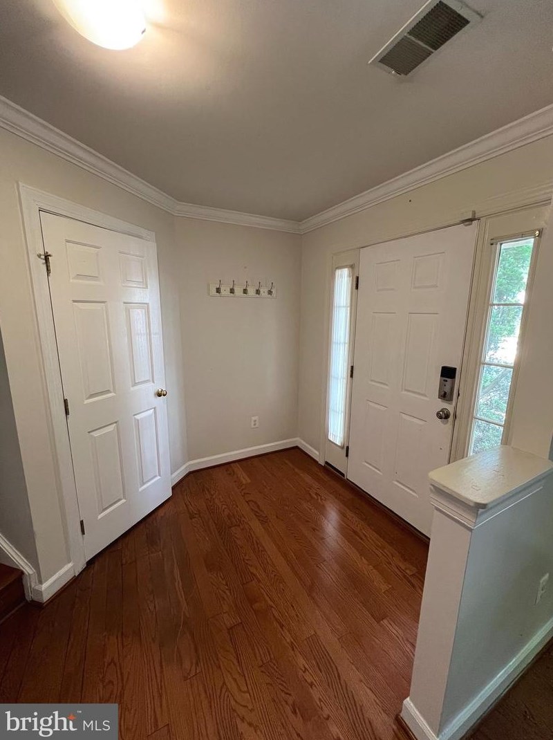 4207 Zouave Ln, Fairfax, VA 22033