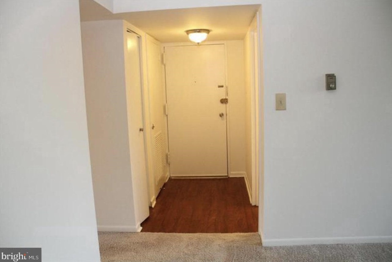 1441 Northgate Square #12b, Herndon, VA 20190