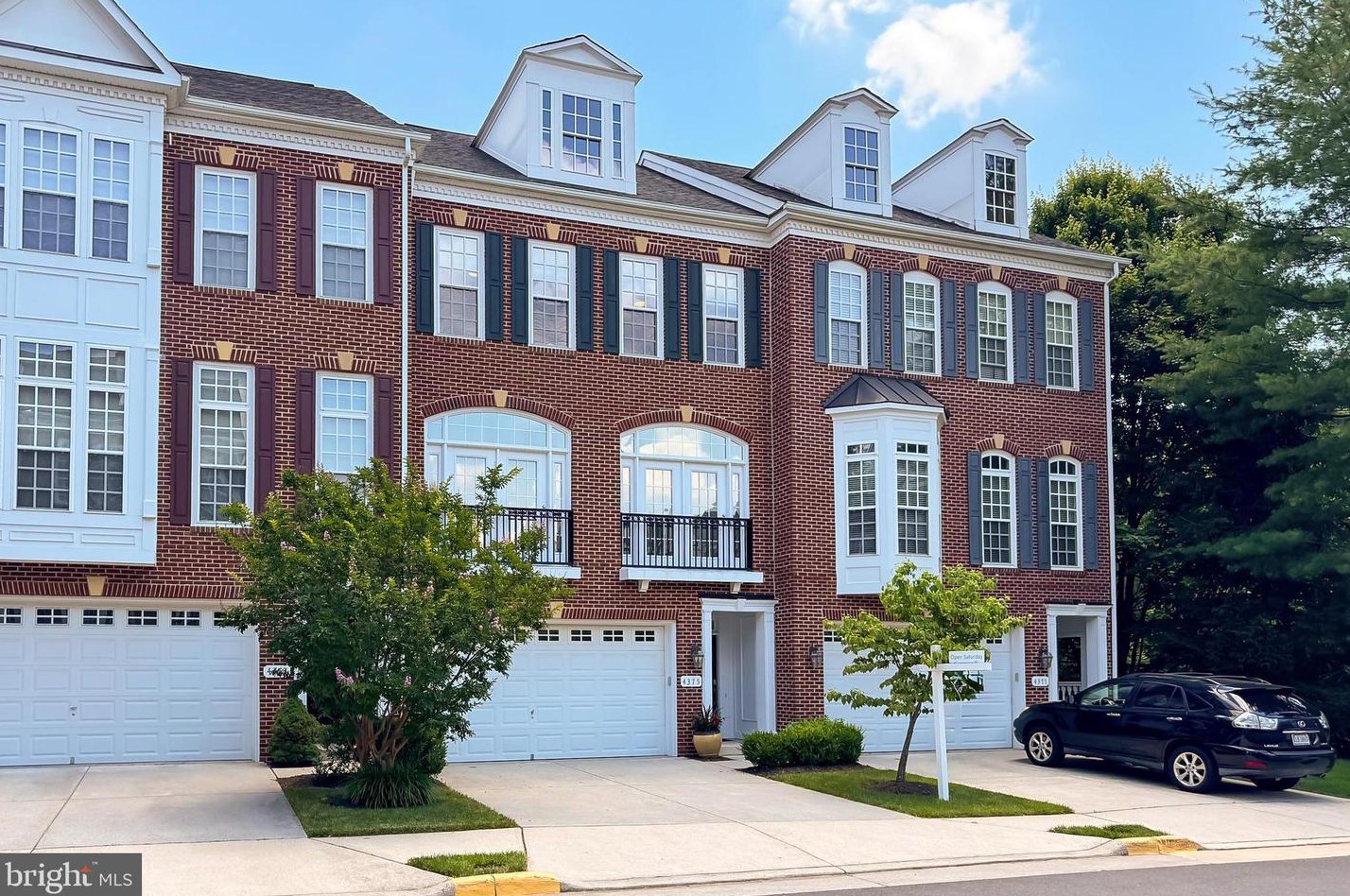 4375 Patriot Park Ct, Fairfax, VA 22030-4333