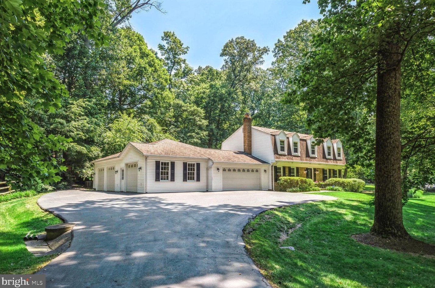 707 Forest Park Rd, Great Falls, VA 22066