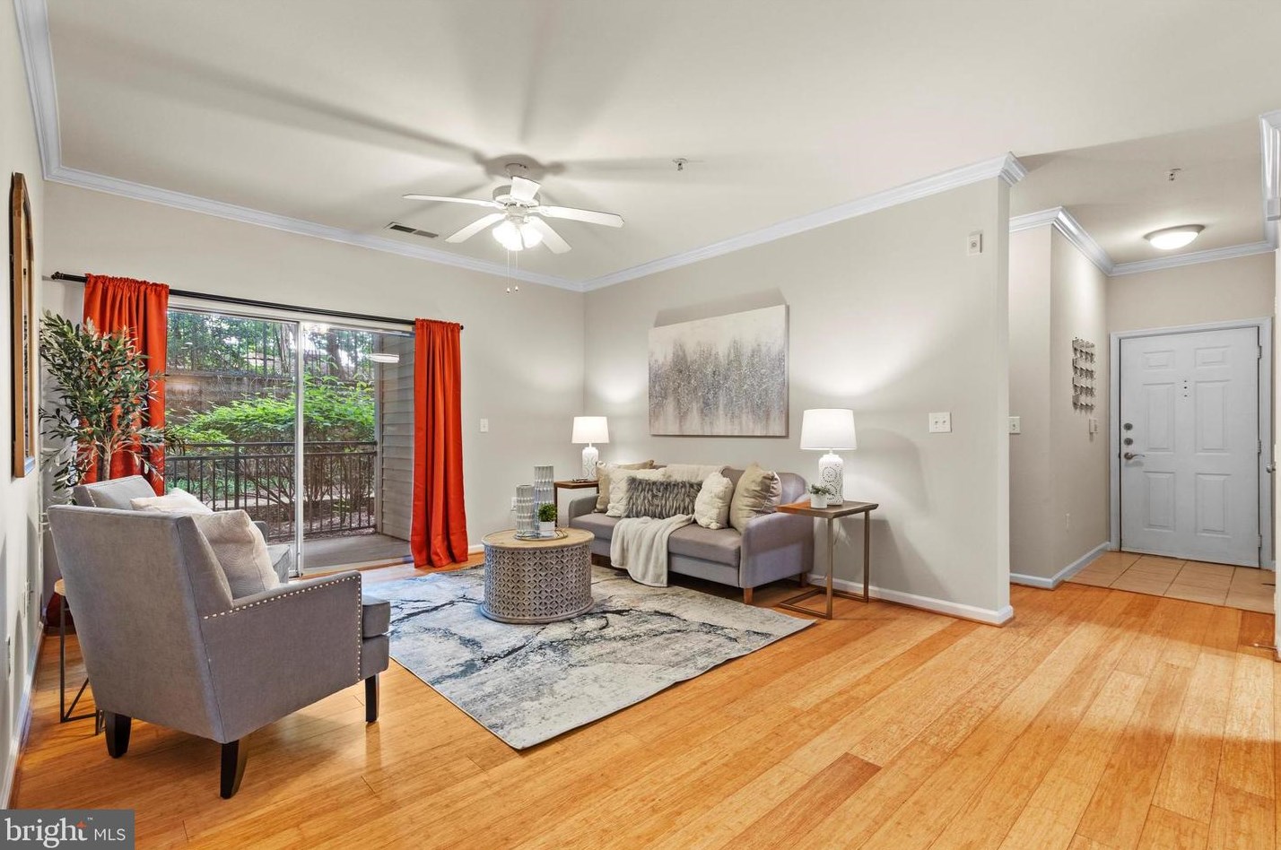 12140 Garden Grove Cir #102, Fairfax, VA 22030
