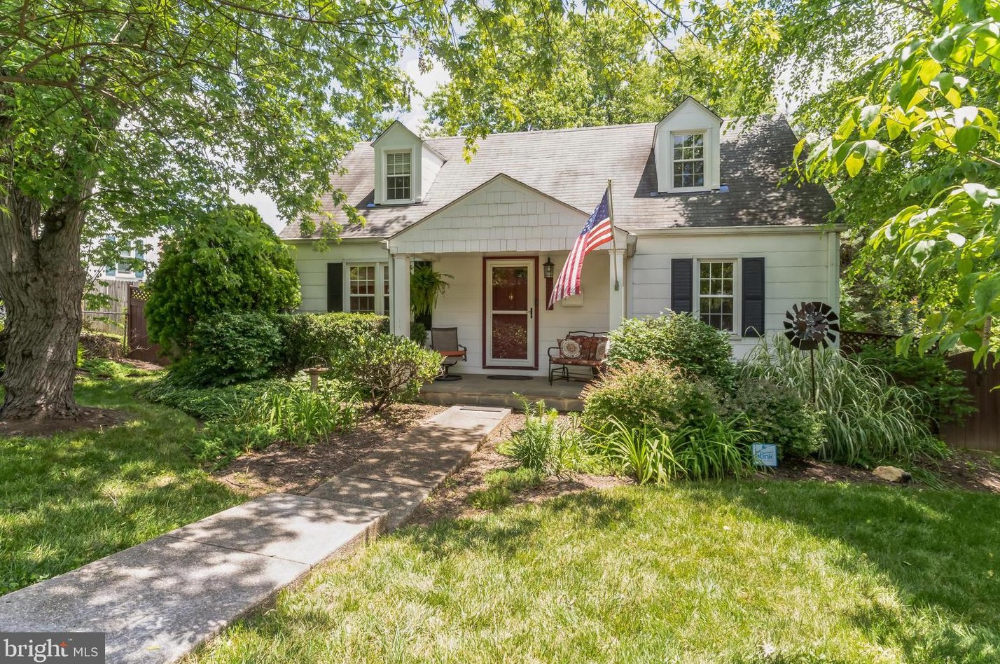 2905 Oak Knoll Dr, Falls Church, VA 22042