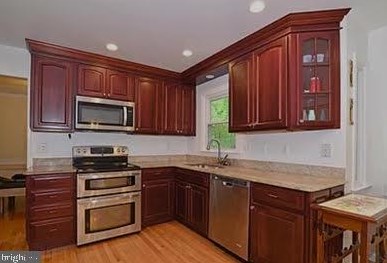 12227 Ox Hill Rd, Fairfax, VA 22033
