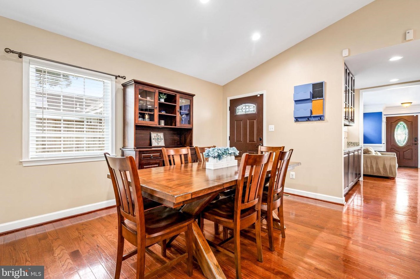 6619 Cavalier Dr, Alexandria VA 22307-1307 exterior