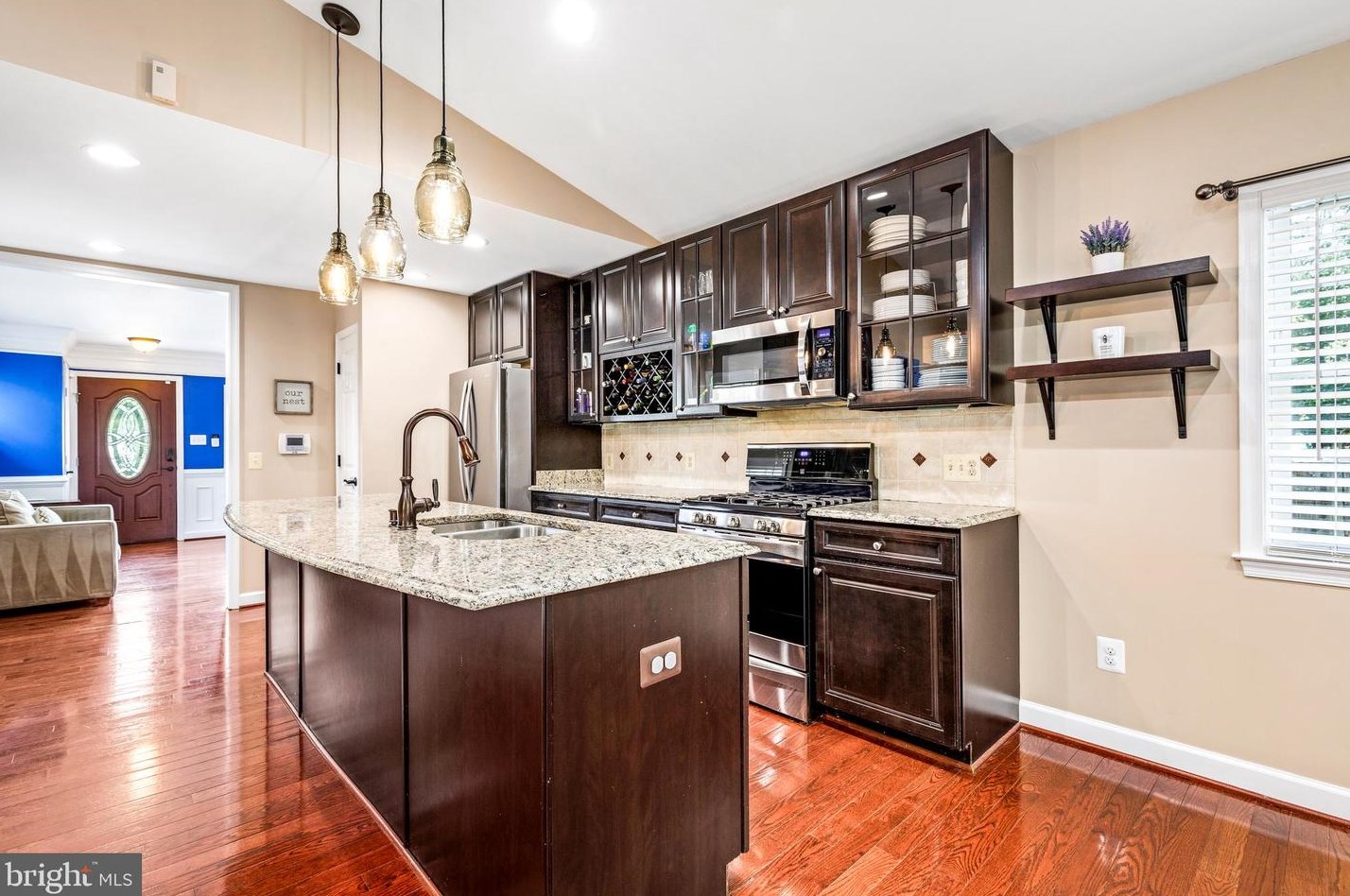 6619 Cavalier Dr, Alexandria VA 22307-1307 exterior