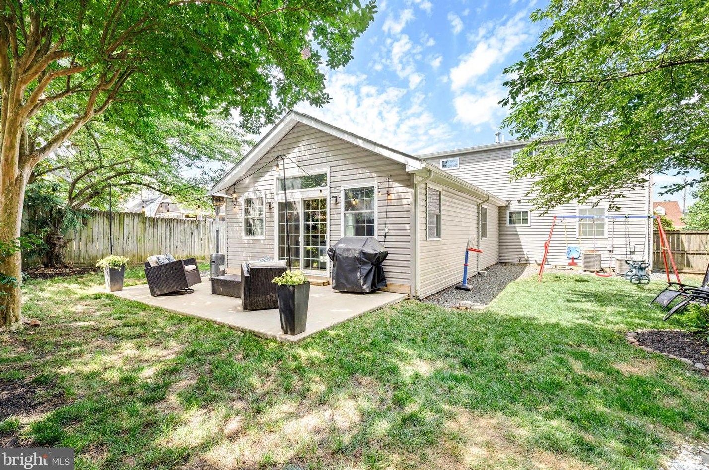 6619 Cavalier Dr, Alexandria VA 22307-1307 exterior