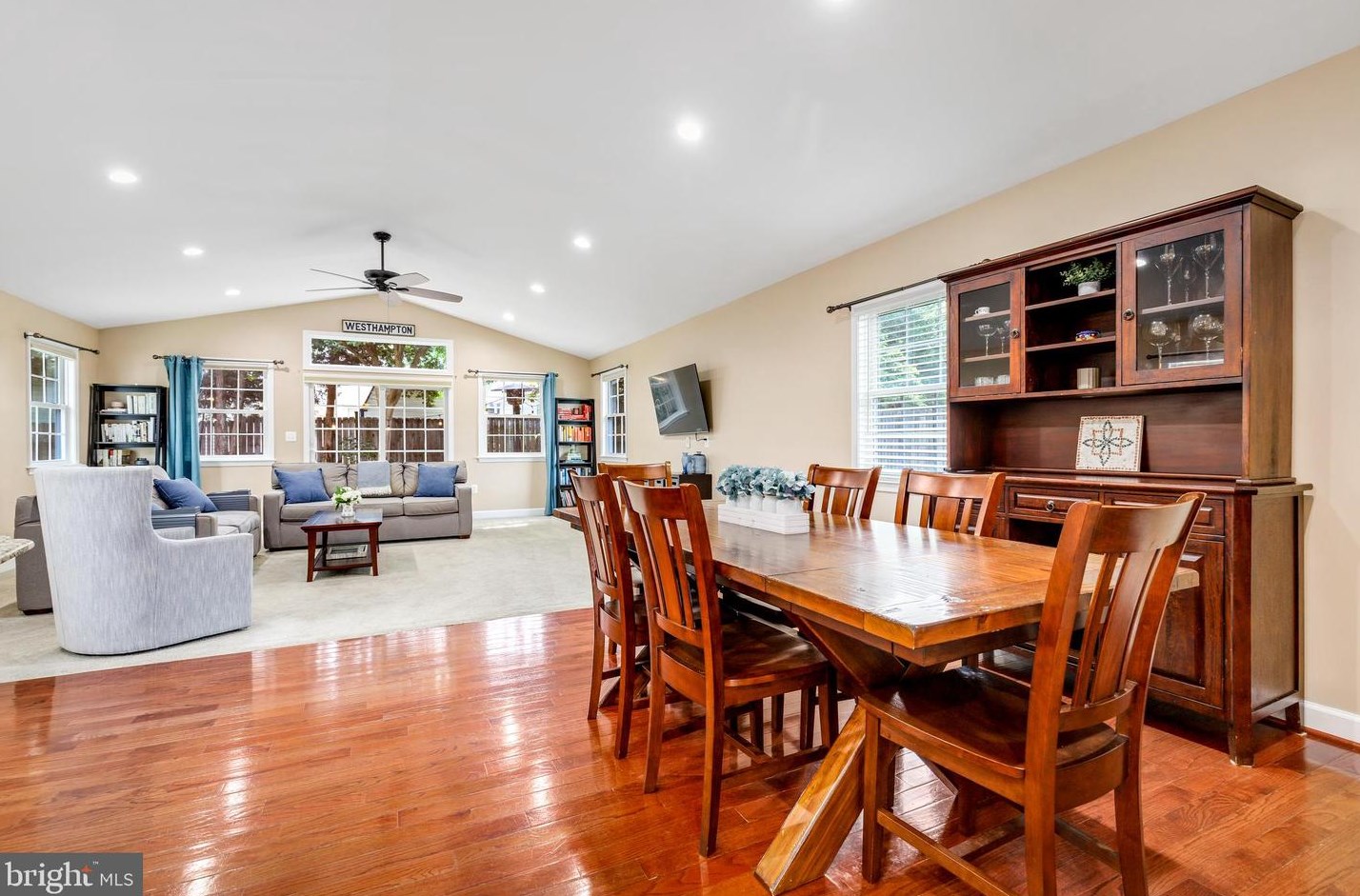 6619 Cavalier Dr, Alexandria VA 22307-1307 exterior