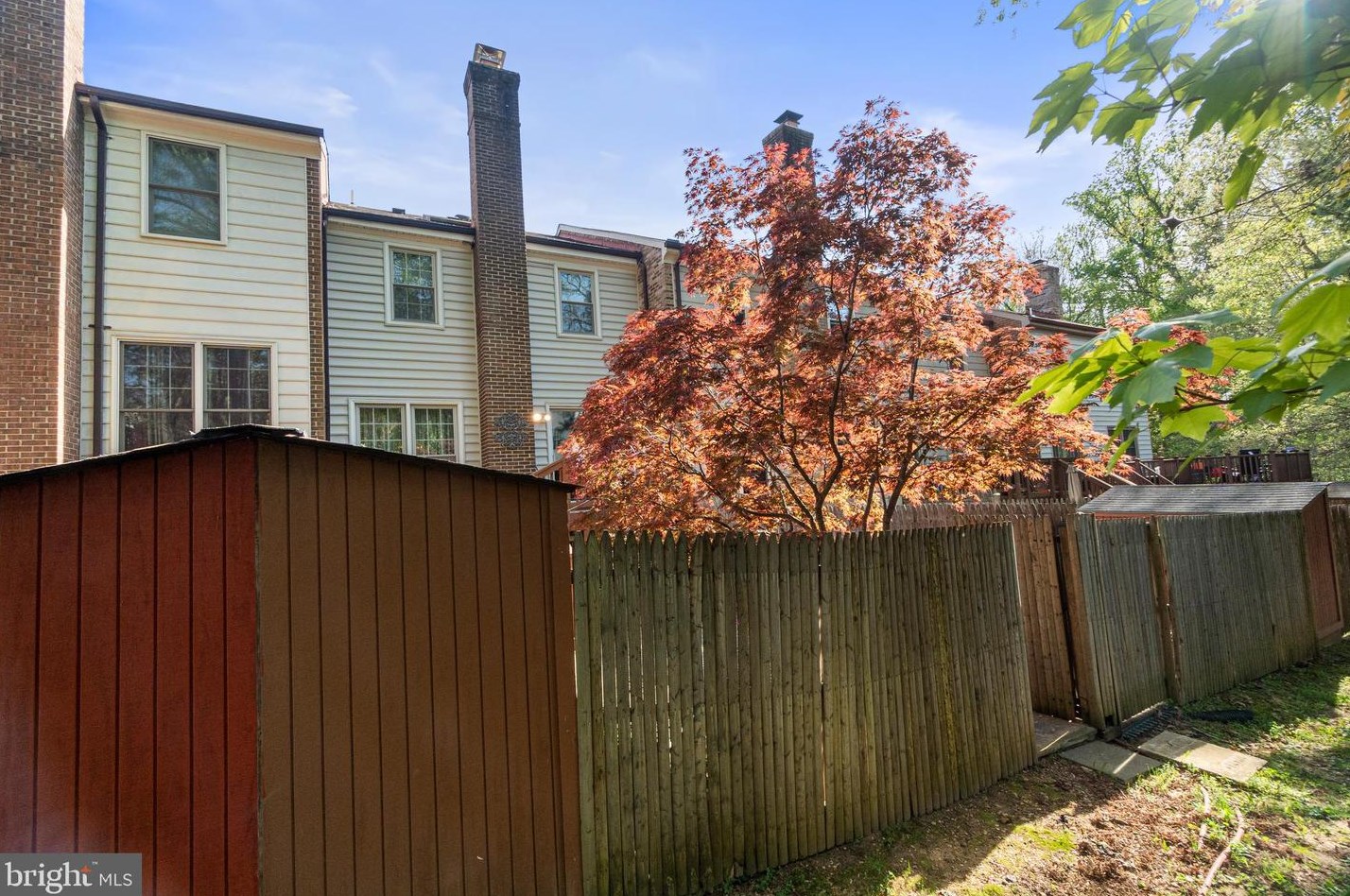 7720 Bristol Sq Ct, Springfield VA  22153-3120 exterior