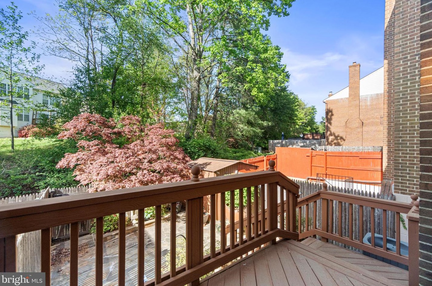 7720 Bristol Square Ct, Springfield VA  22153-3120 exterior