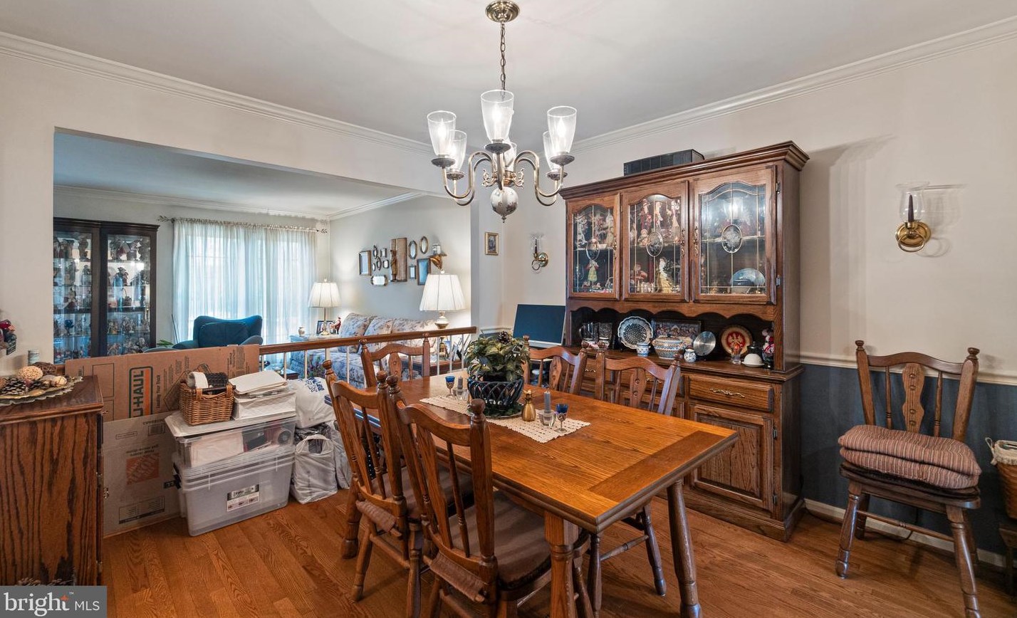 7720 Bristol Sq Ct, Springfield VA  22153-3120 exterior