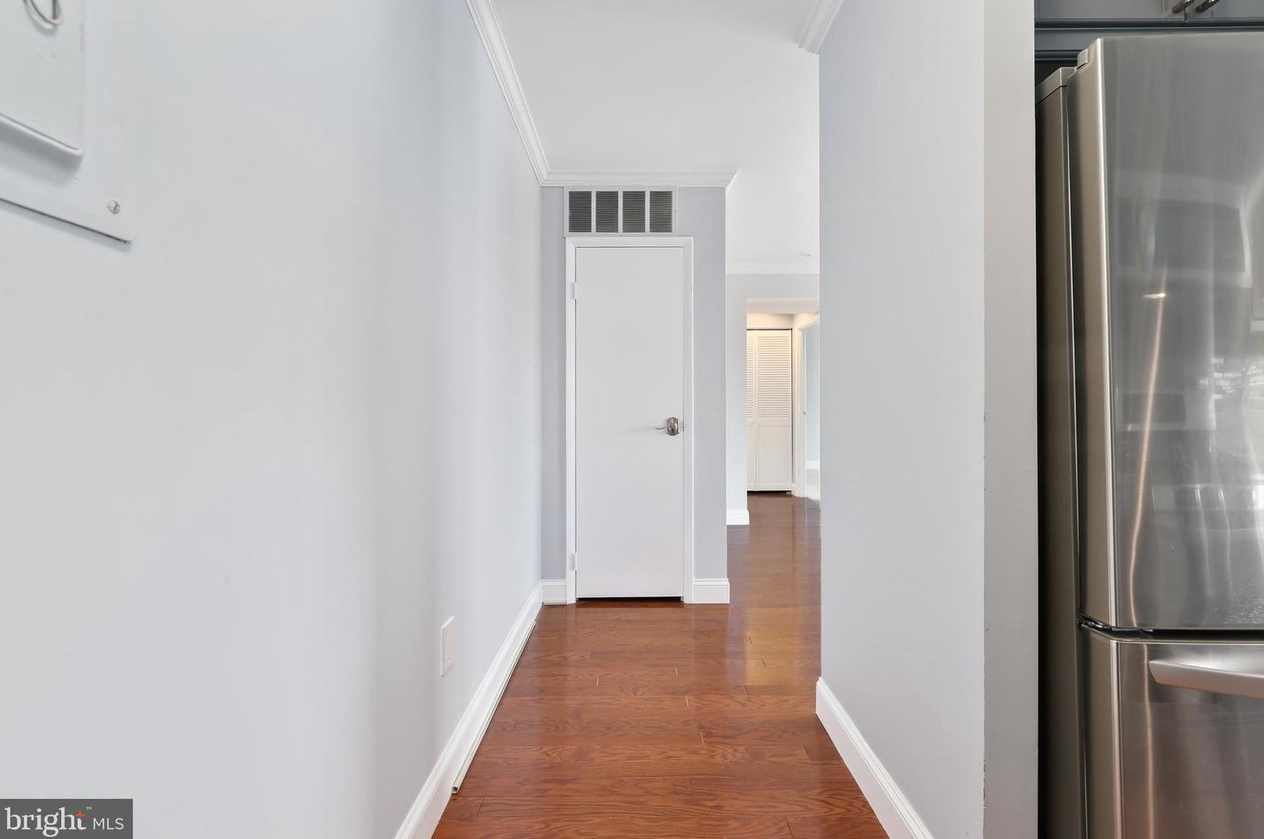 109 Center St N #c 304, Vienna, VA 22180