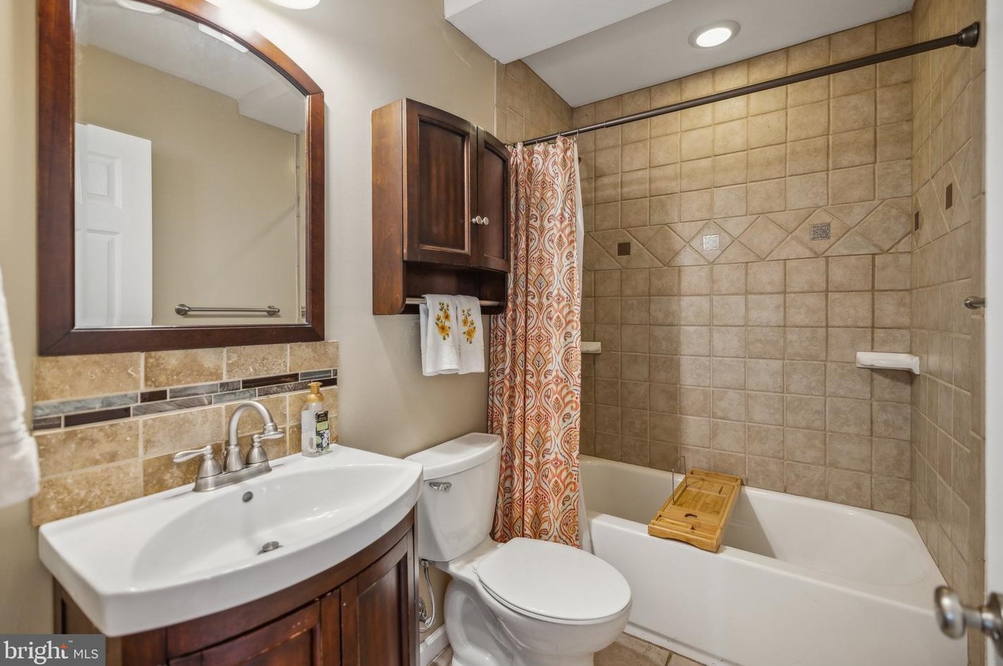 2506 Fairhaven Ave, Alexandria VA 22303-2305 exterior