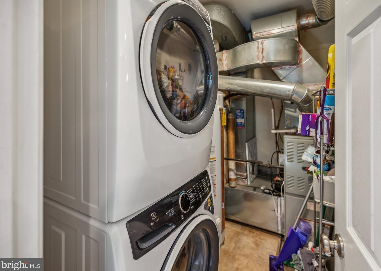 2506 Fairhaven Ave, Alexandria VA 22303-2305 exterior