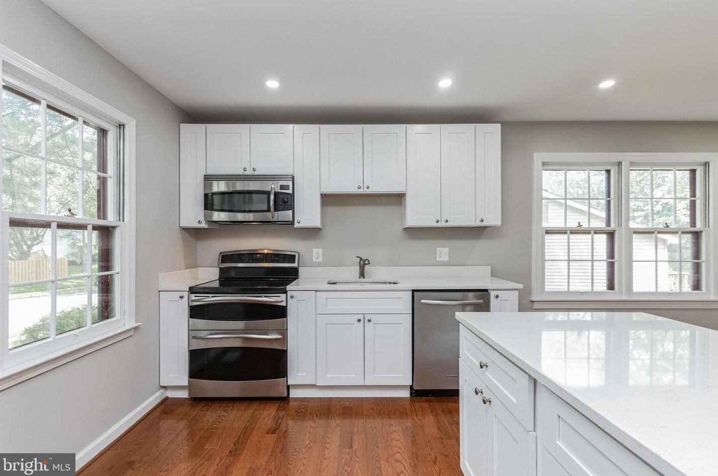1621 Nathan Ln, Herndon, VA 20170