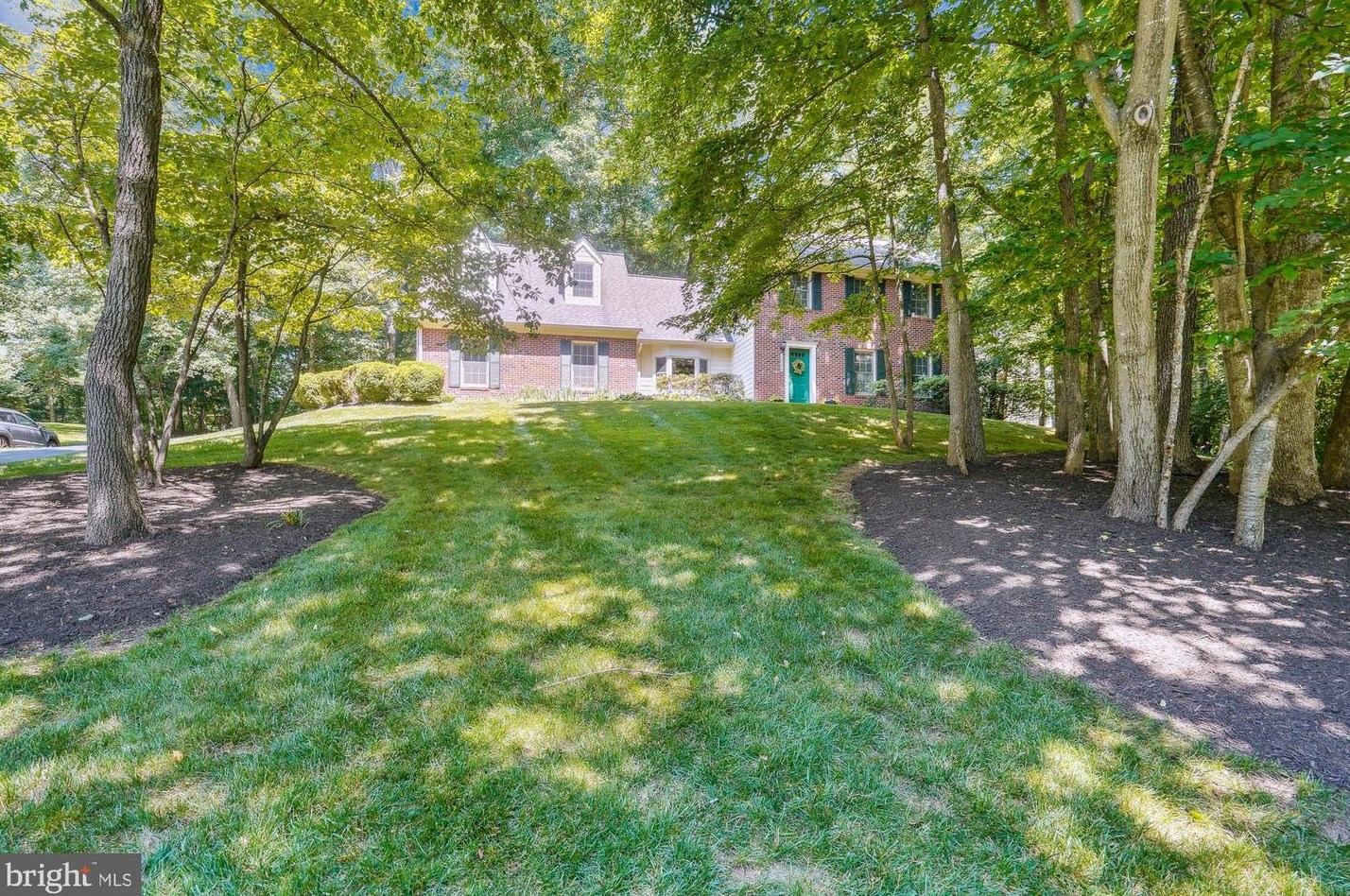 10624 Samaga Dr, Vienna, VA 22124-1631