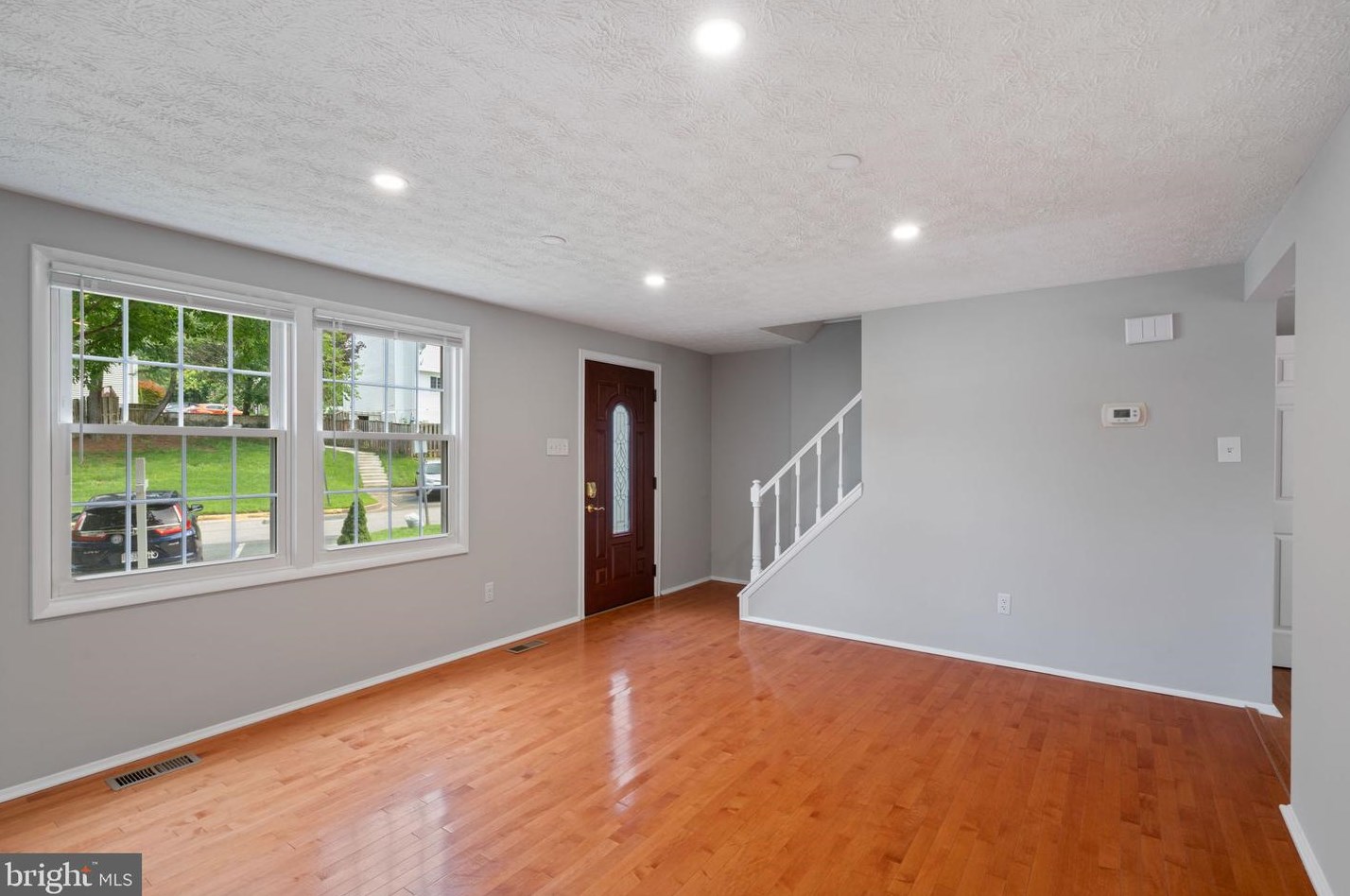8166 Willowdale Ct, Springfield VA  22153-3624 exterior