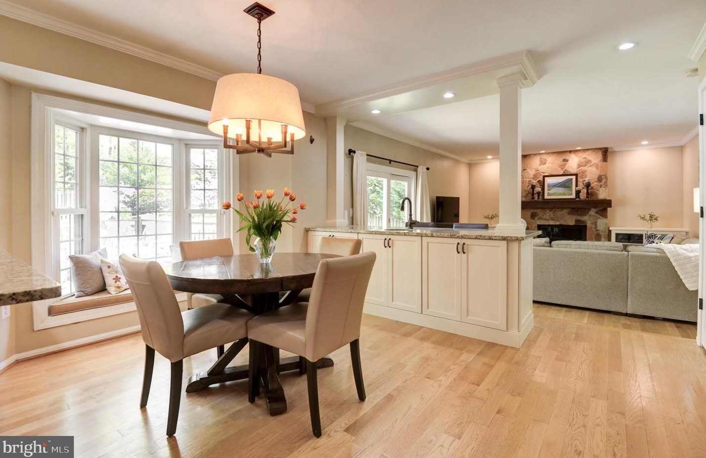 2652 Oakton Glen Dr, Vienna VA  22181-5345 exterior