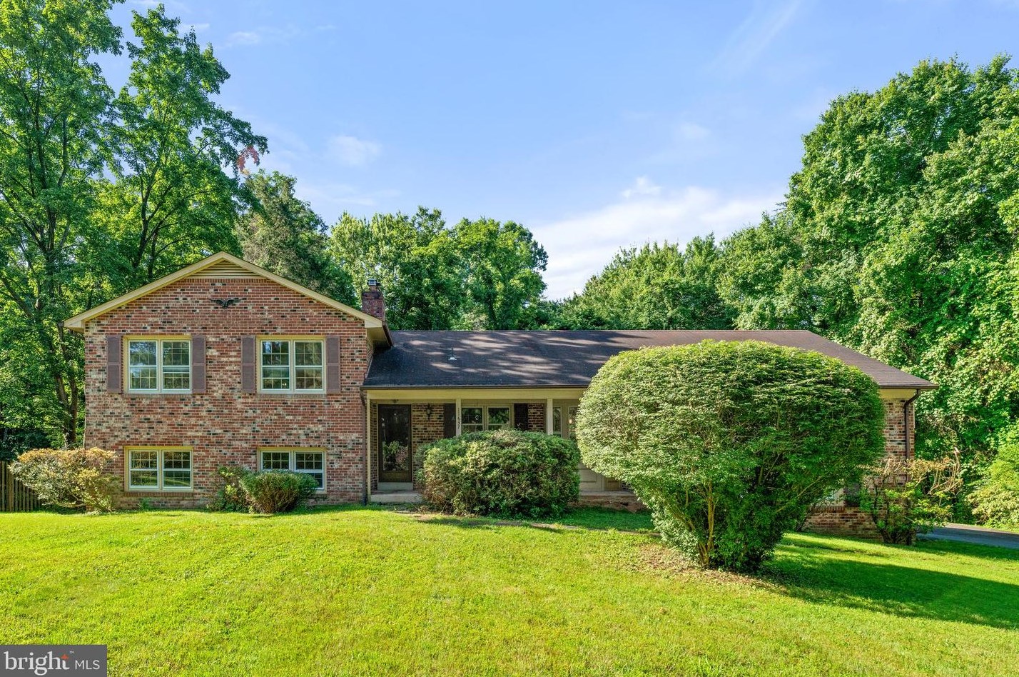 11657 Leehigh Dr, Fairfax, VA 22030