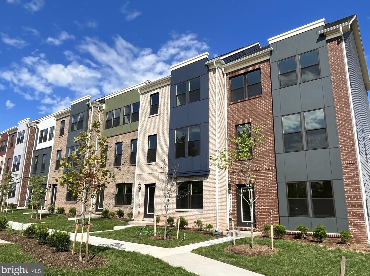 4668 Westfields Blvd, Fairfax, VA 20151-4247