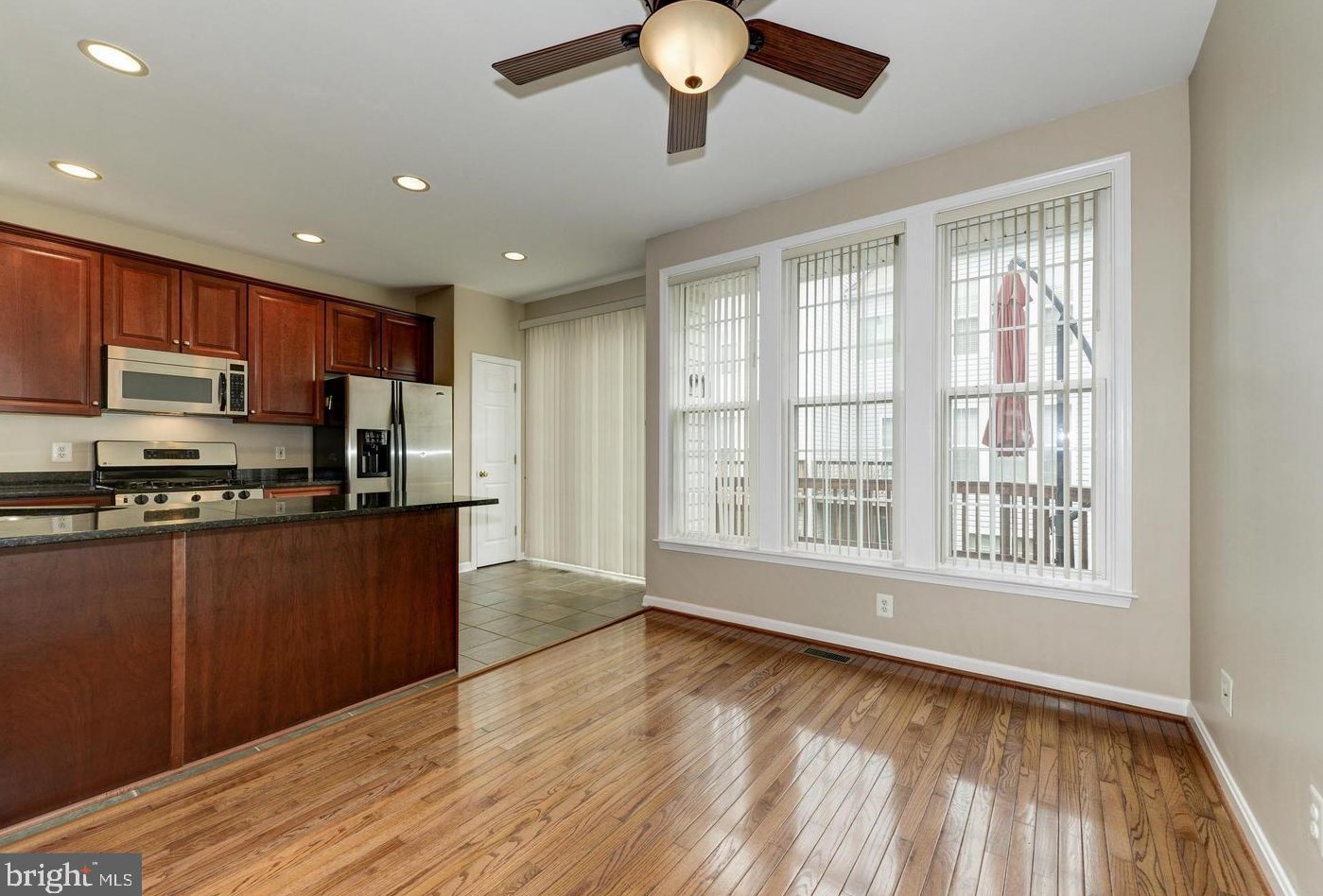 6334 Dunn Ct, Springfield VA  22150-7839 exterior