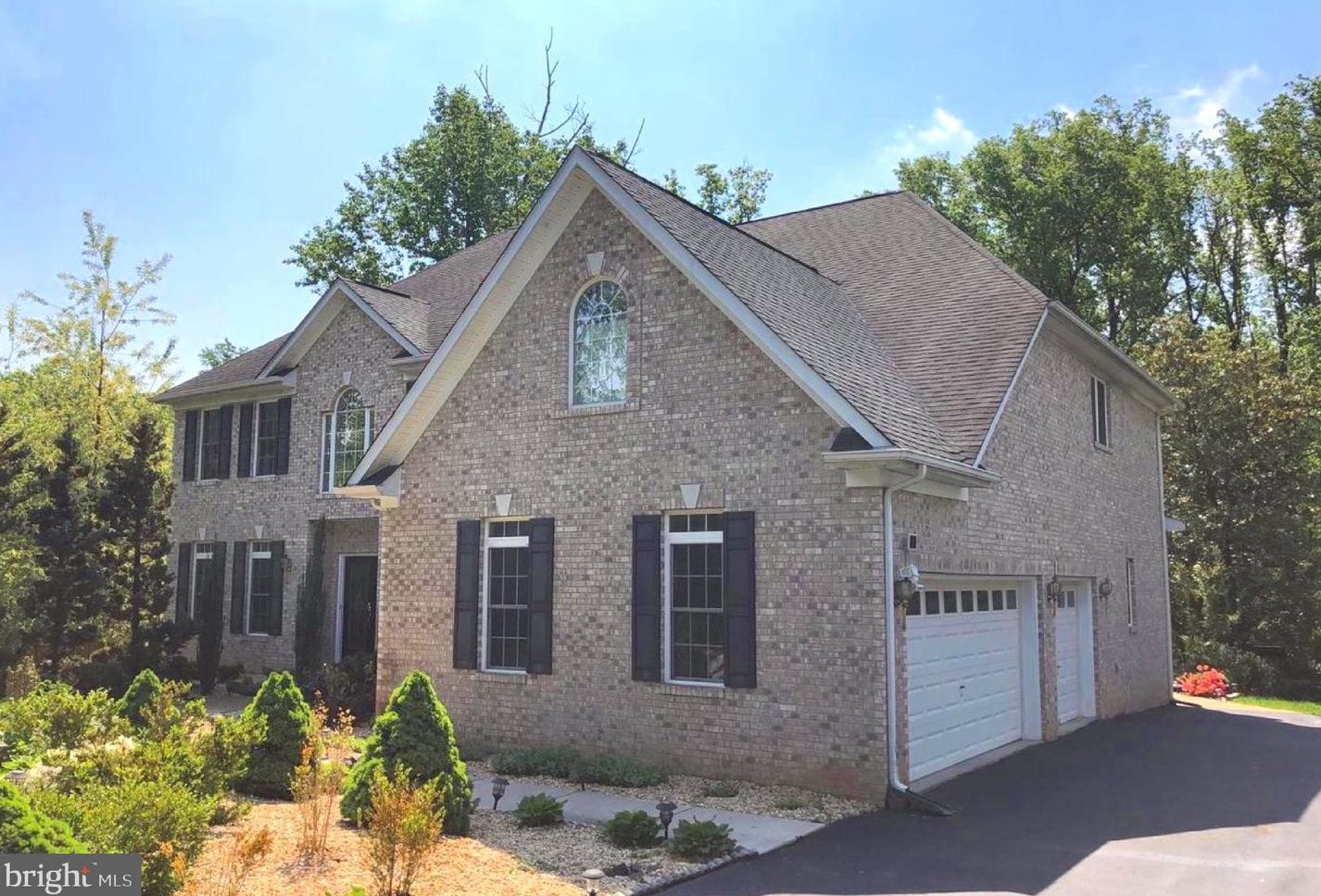 121 Kingsley Rd, Vienna VA  22180-6502 exterior