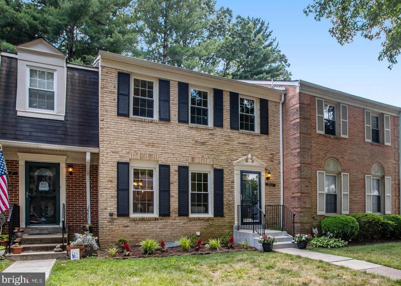 7919 Treeside Ct, Springfield VA  22152-3441 exterior