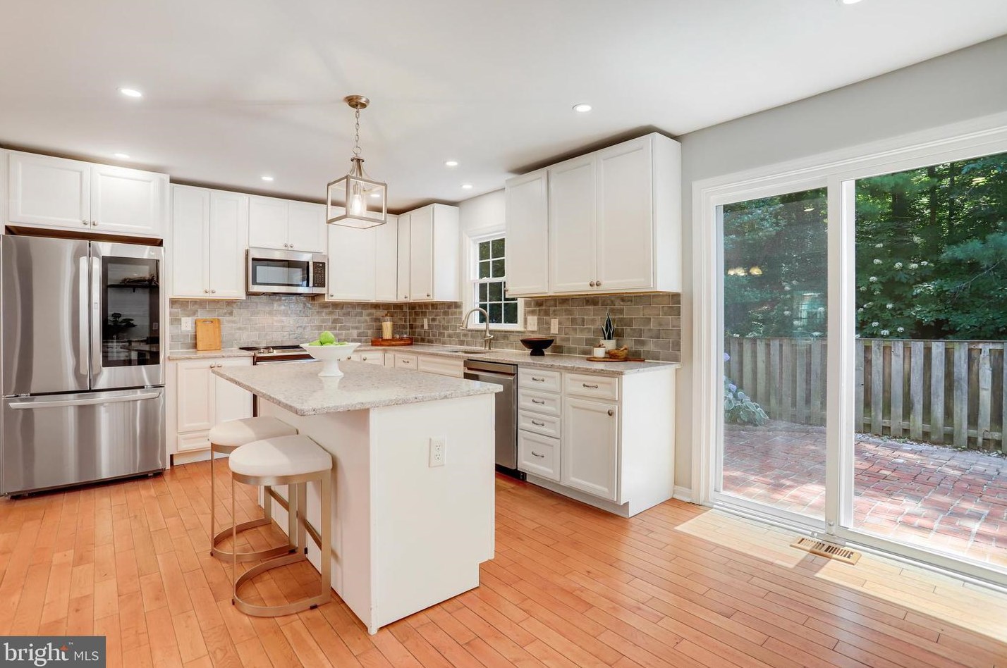 7919 Treeside Ct, Springfield VA  22152-3441 exterior