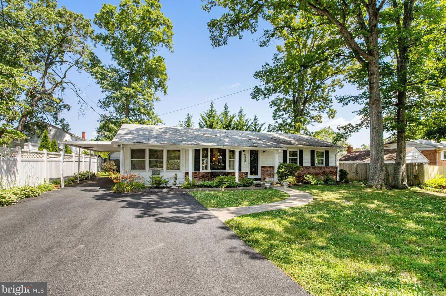 6472 Fourth St, Alexandria, VA 22312-1834