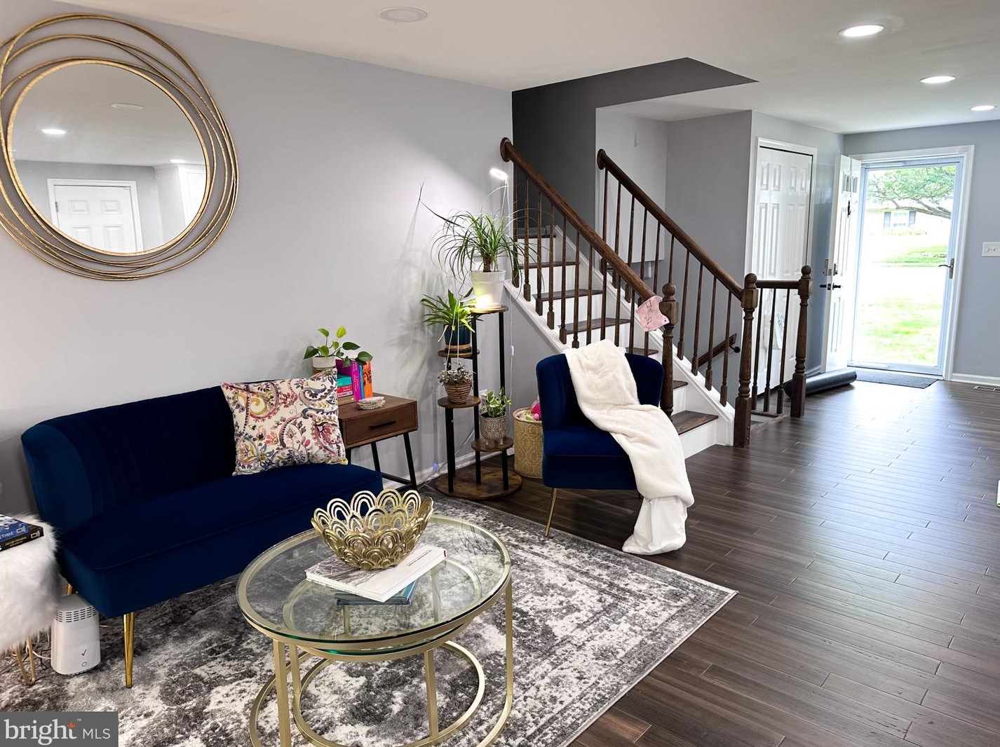 6507 Koziara Dr, Springfield VA  22015-4128 exterior