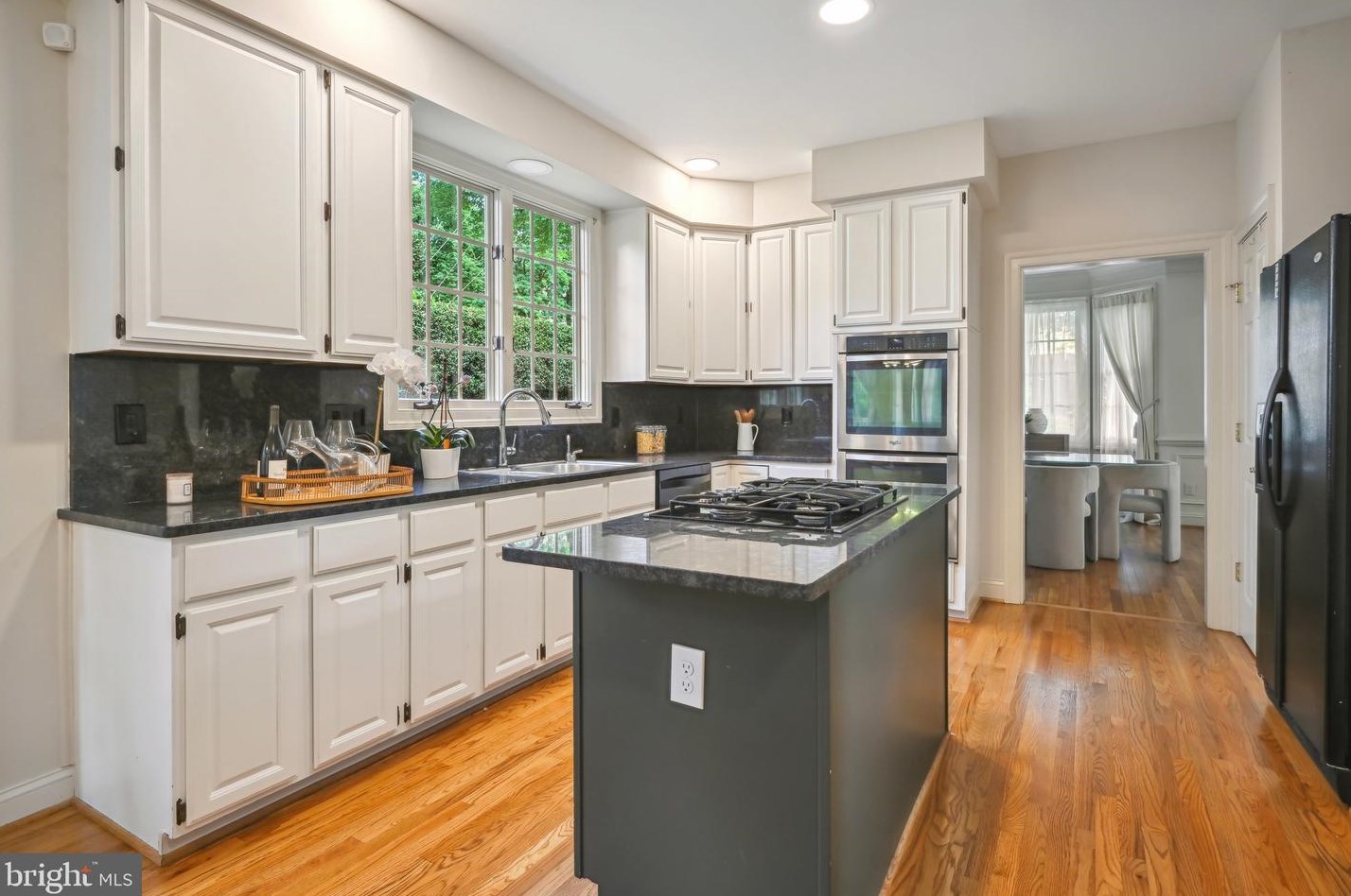 5800 Magnolia Ln, Falls Church VA  22041-1661 exterior