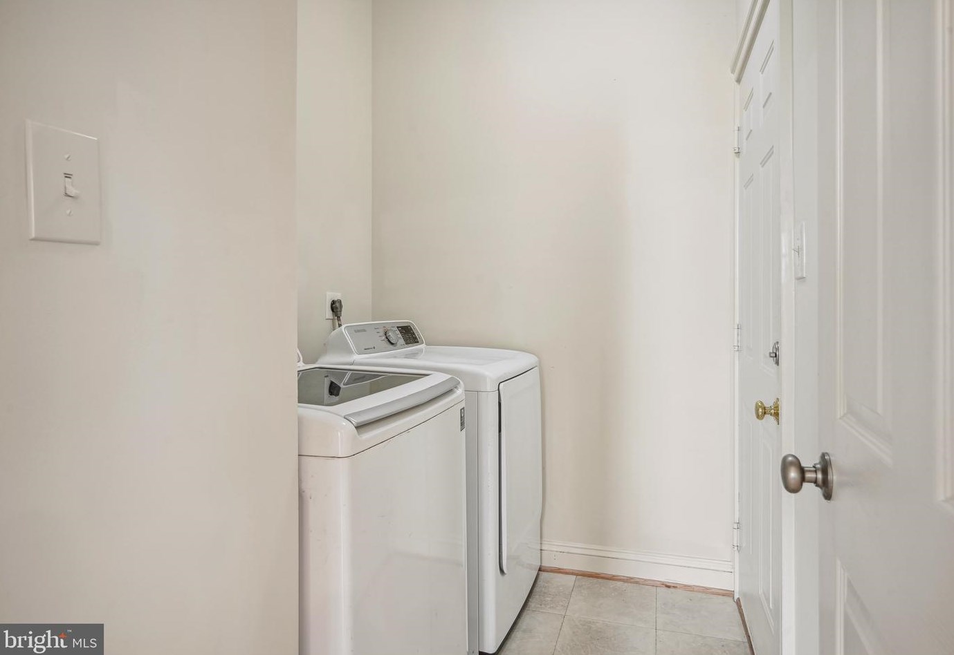 5800 Magnolia Ln, Falls Church VA  22041-1661 exterior