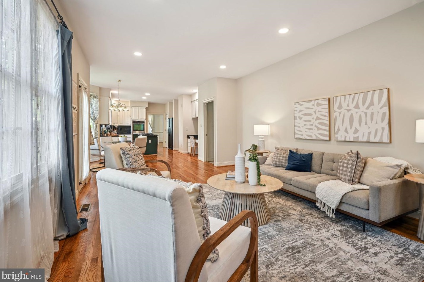 5800 Magnolia Ln, Falls Church VA  22041-1661 exterior