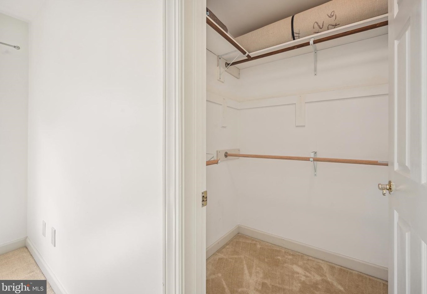 5800 Magnolia Ln, Falls Church VA  22041-1661 exterior