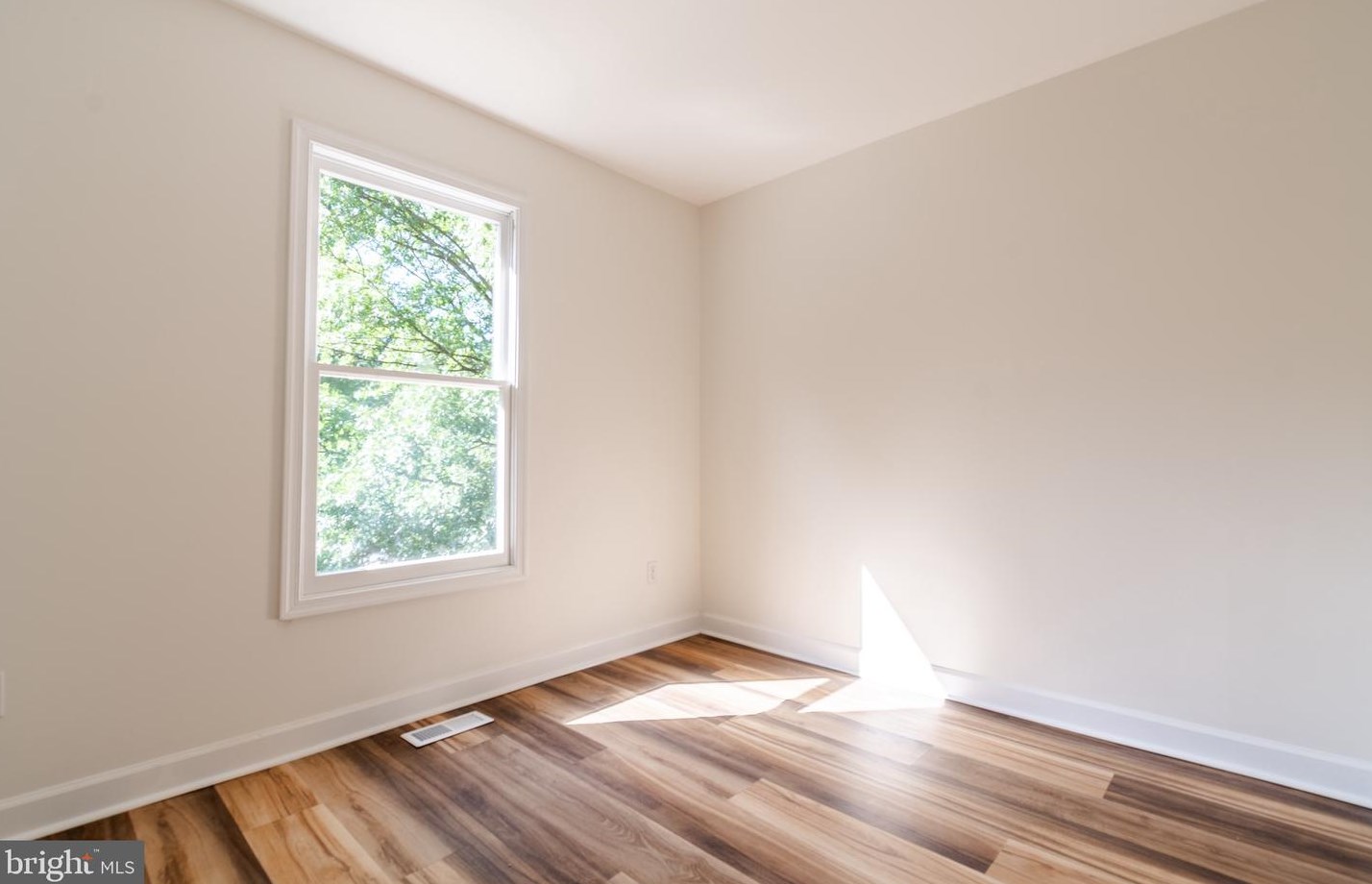 13825 Wakley Ct, Centreville VA  20121-3075 exterior