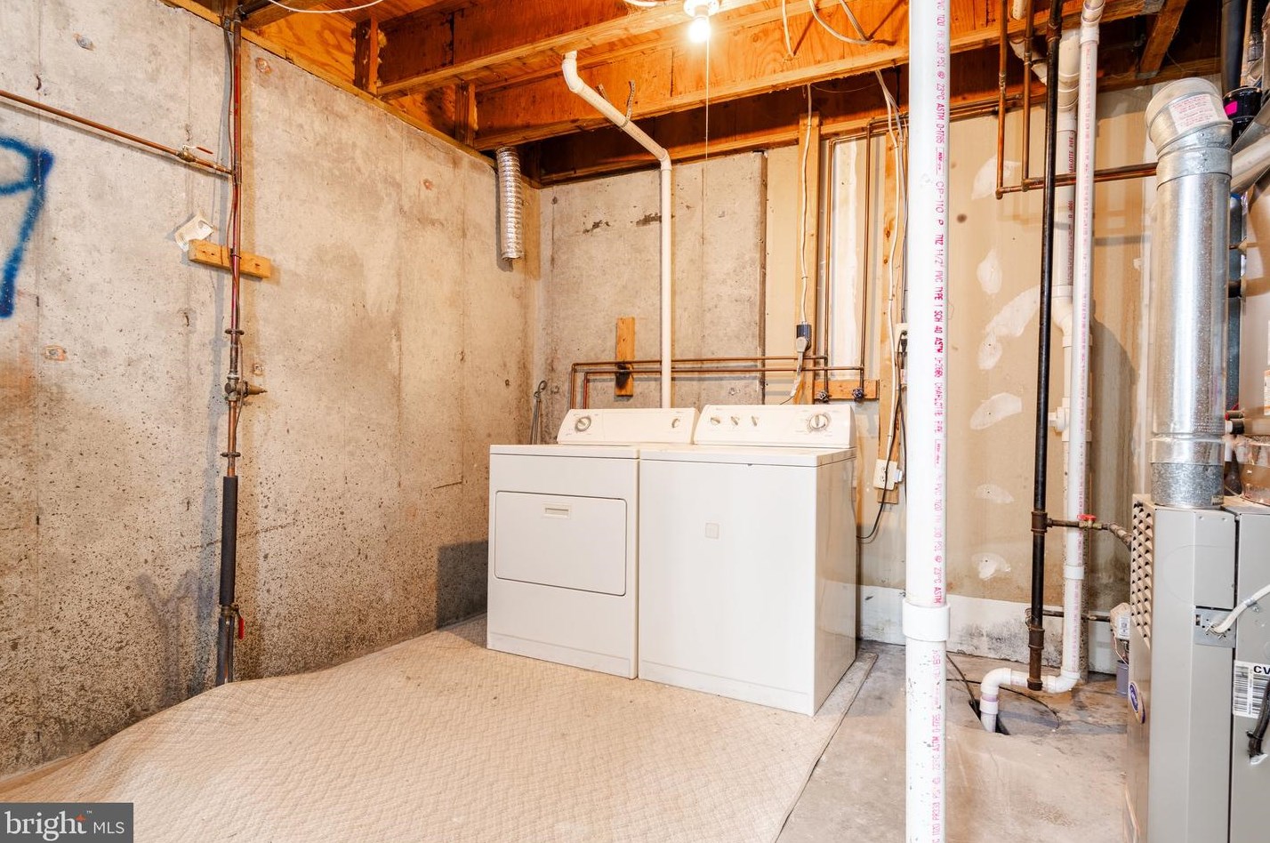 13825 Wakley Ct, Centreville VA  20121-3075 exterior