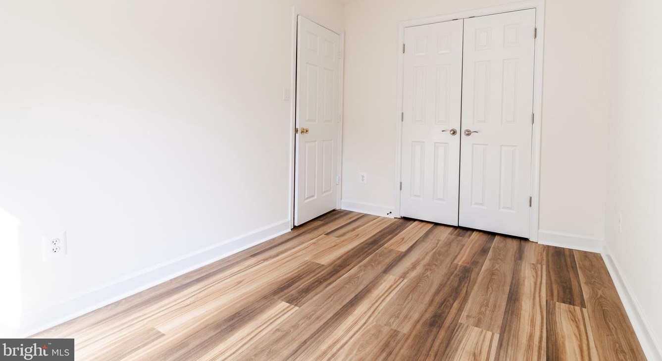 13825 Wakley Ct, Centreville VA  20121-3075 exterior