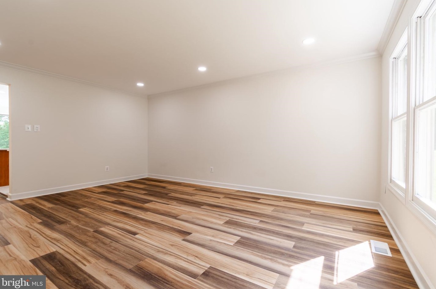 13825 Wakley Ct, Centreville VA  20121-3075 exterior