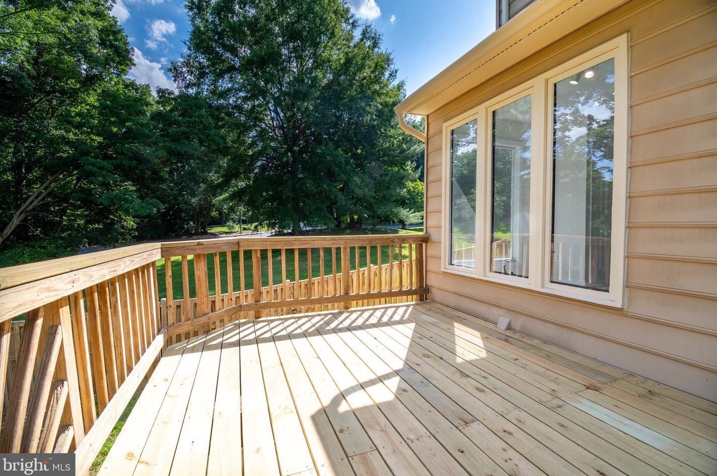 13825 Wakley Ct, Centreville VA  20121-3075 exterior