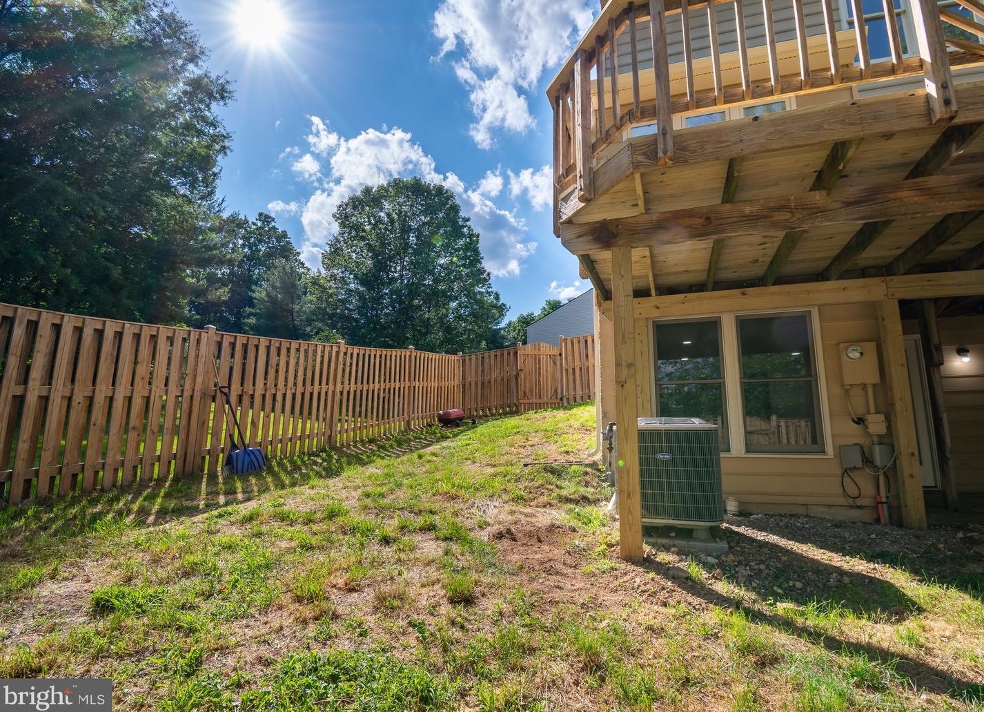 13825 Wakley Ct, Centreville VA  20121-3075 exterior