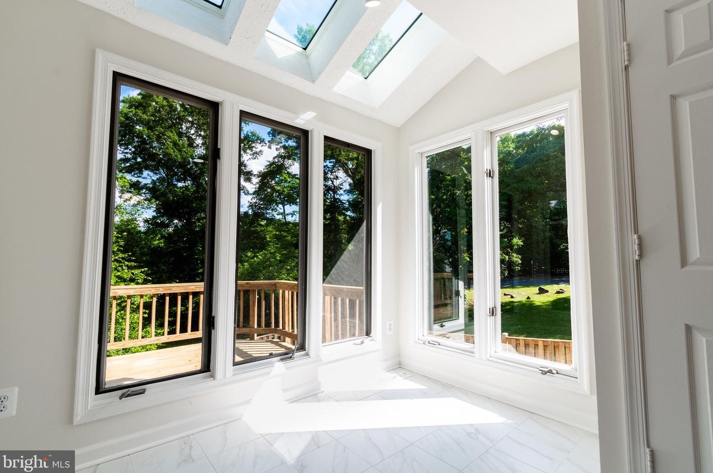 13825 Wakley Ct, Centreville VA  20121-3075 exterior